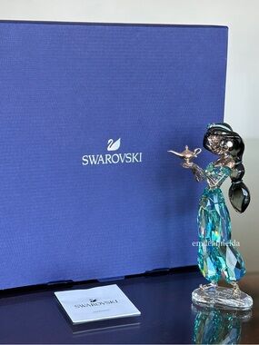 Swarovski Crystal Princess Jasmine Disney Alladin Magic Lamp 5613423